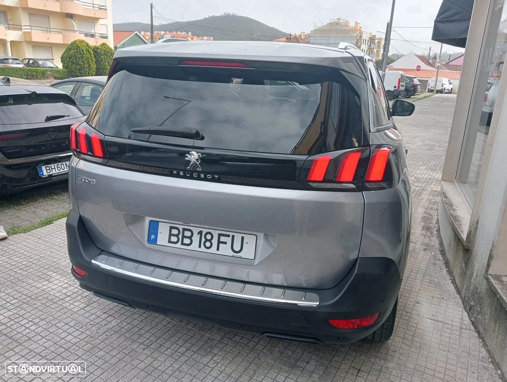 Peugeot 5008 1.2 PureTech Allure Pack EAT8 - 31