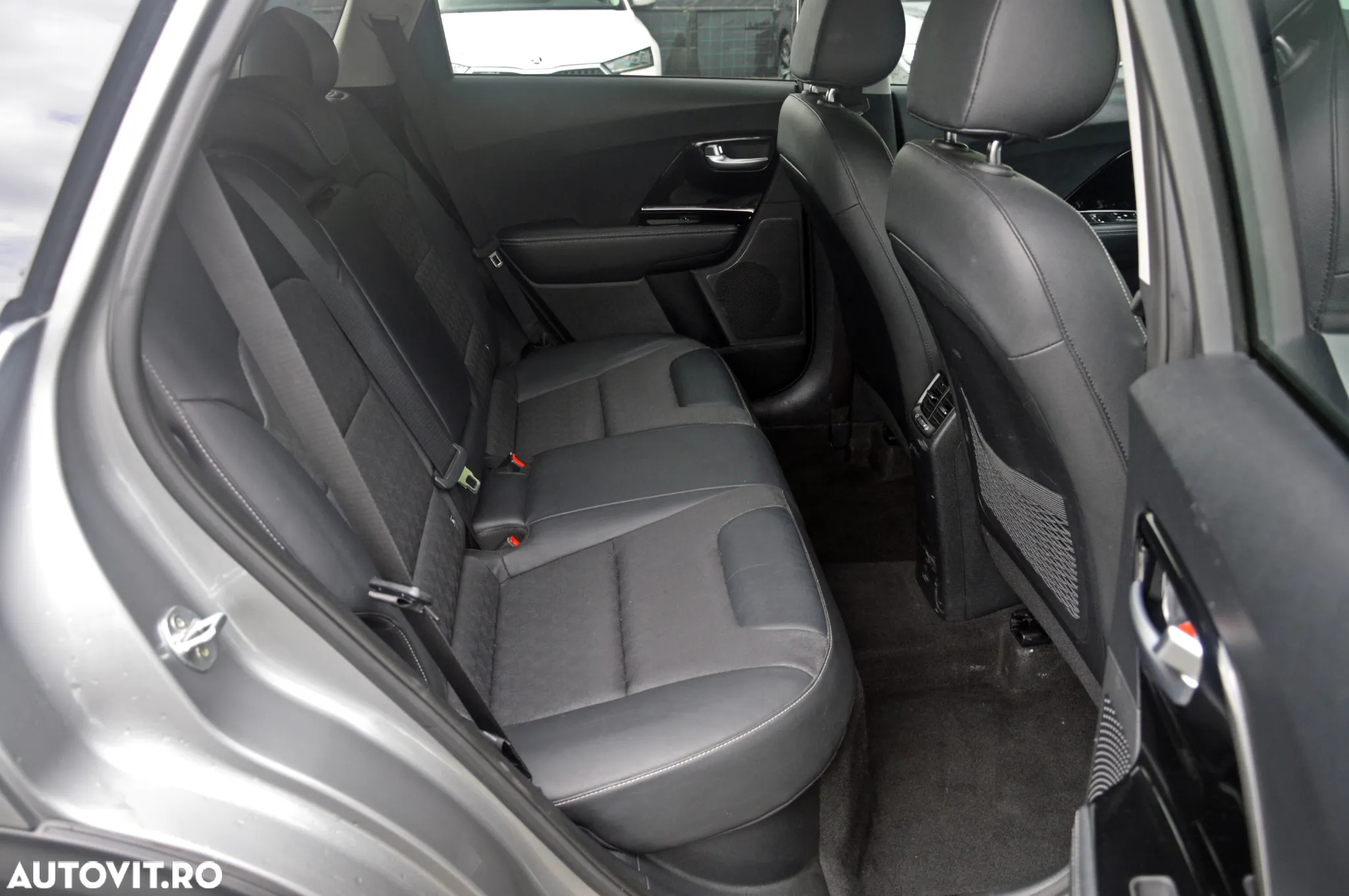Kia Niro 1.6 GDI 6DCT PHEV Comfort - 29
