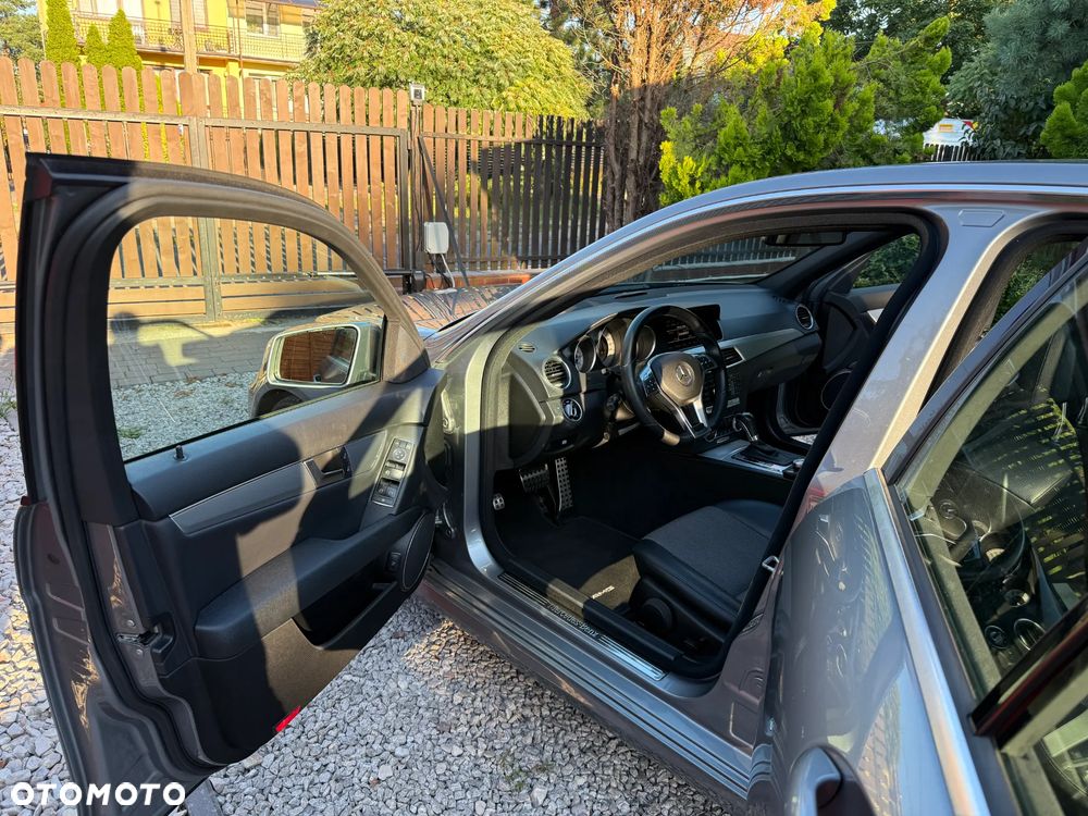 Mercedes-Benz Klasa C 200 (BlueEFFICIENCY) 7G-TRONIC Avantgarde - 11