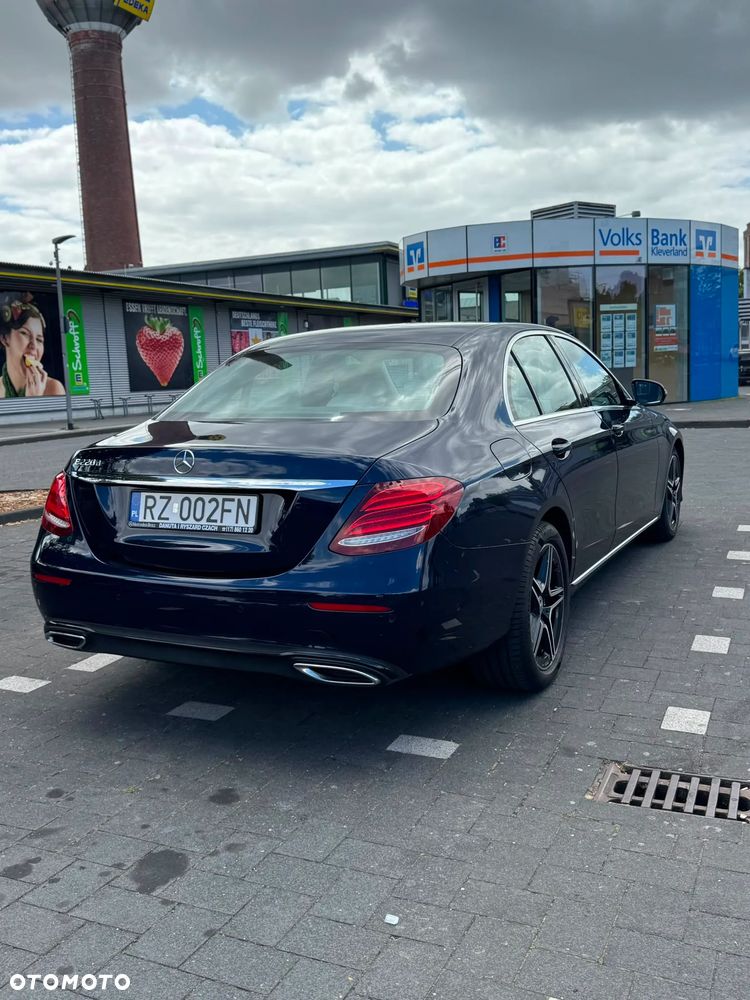 Mercedes-Benz Klasa E 220 d 9G-TRONIC Avantgarde - 4