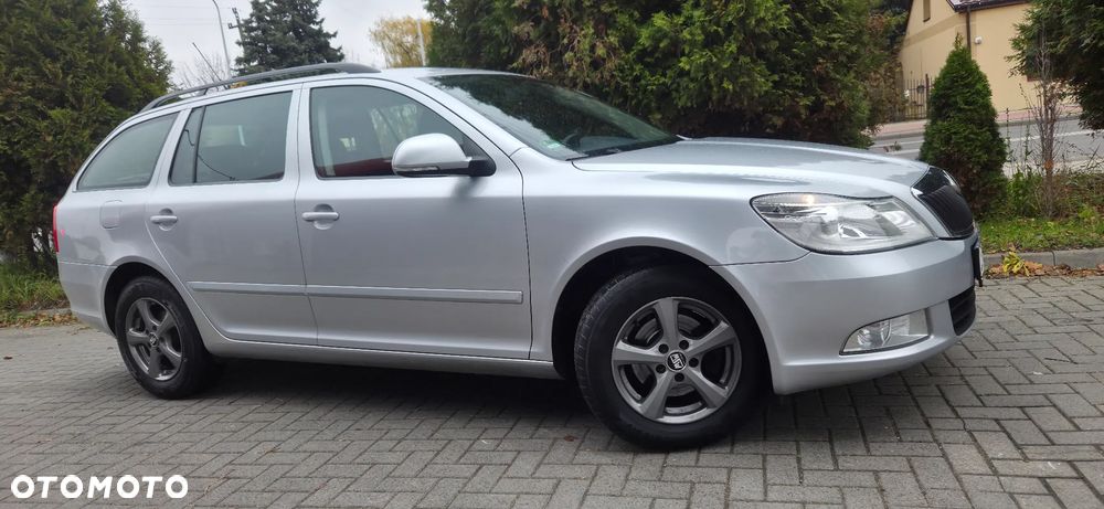 Skoda Octavia 1.6 TDI DPF Ambiente - 19