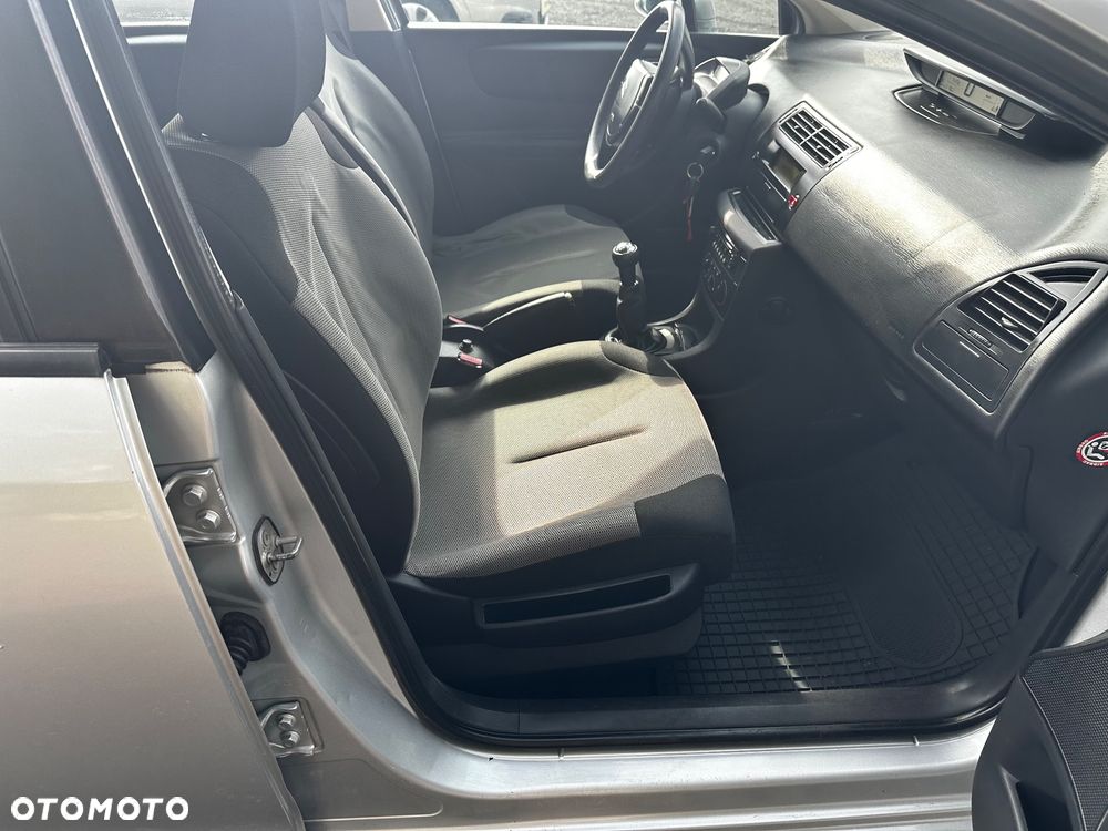 Citroën C4 1.6 16V Confort - 18