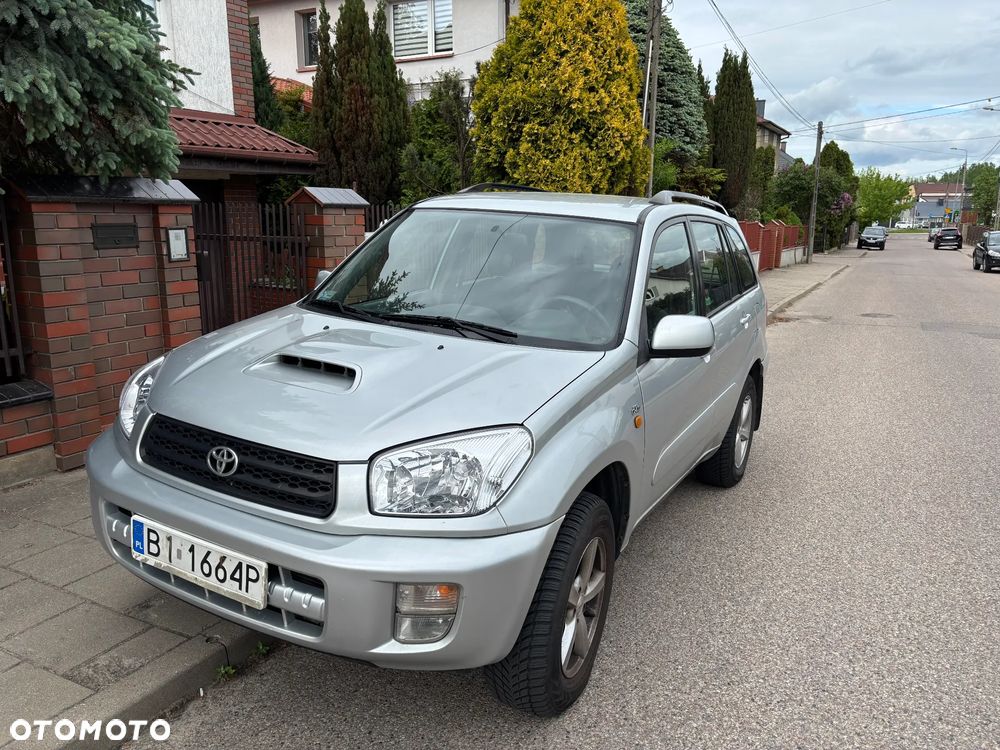 Toyota RAV4 2.0 D-4D 4x4 - 2
