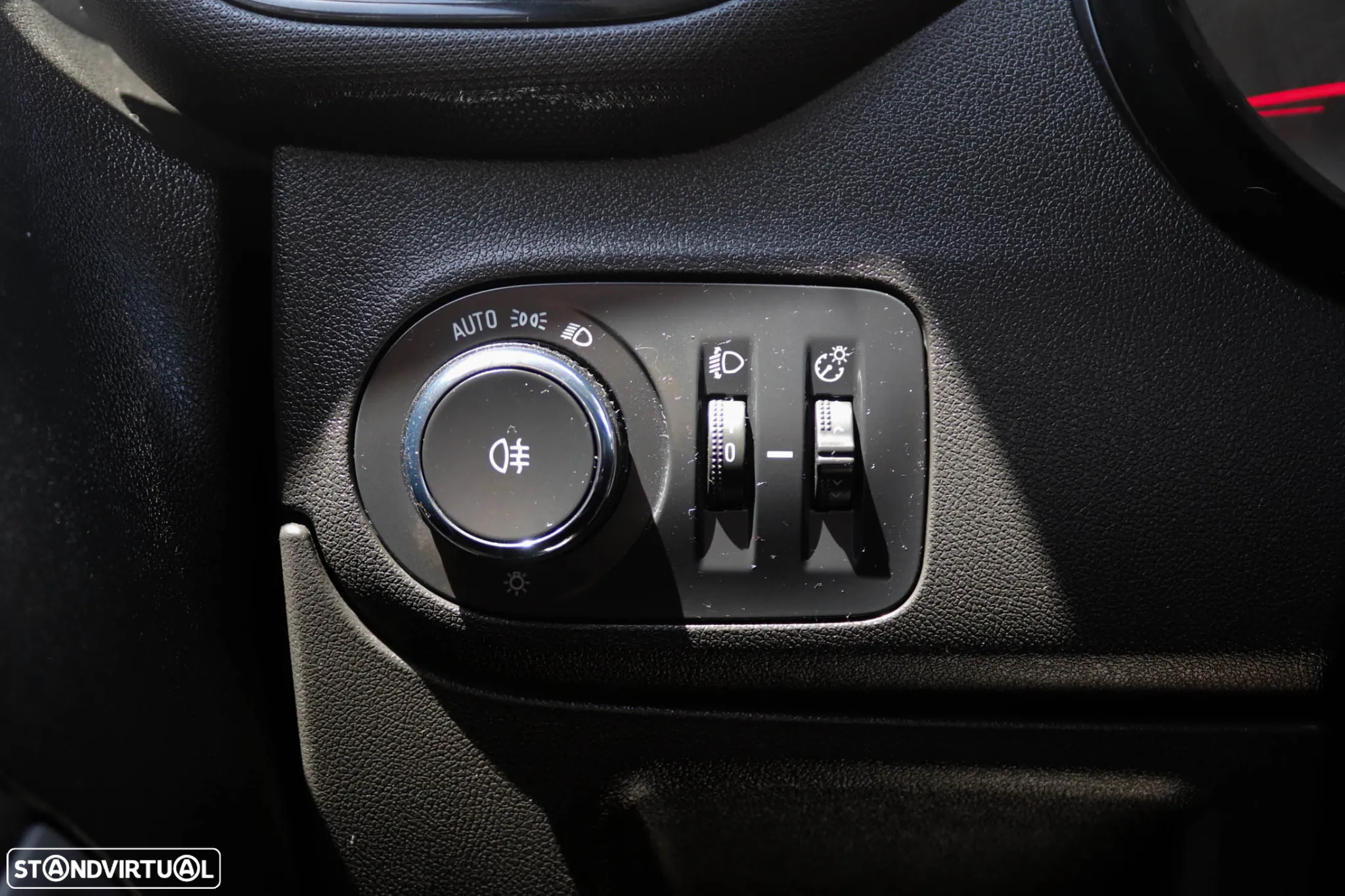 Opel Crossland X - 17