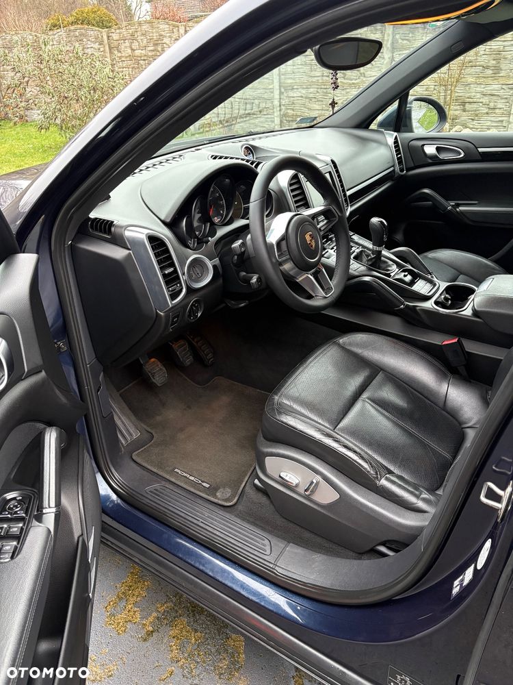 Porsche Cayenne Platinum Edition - 25