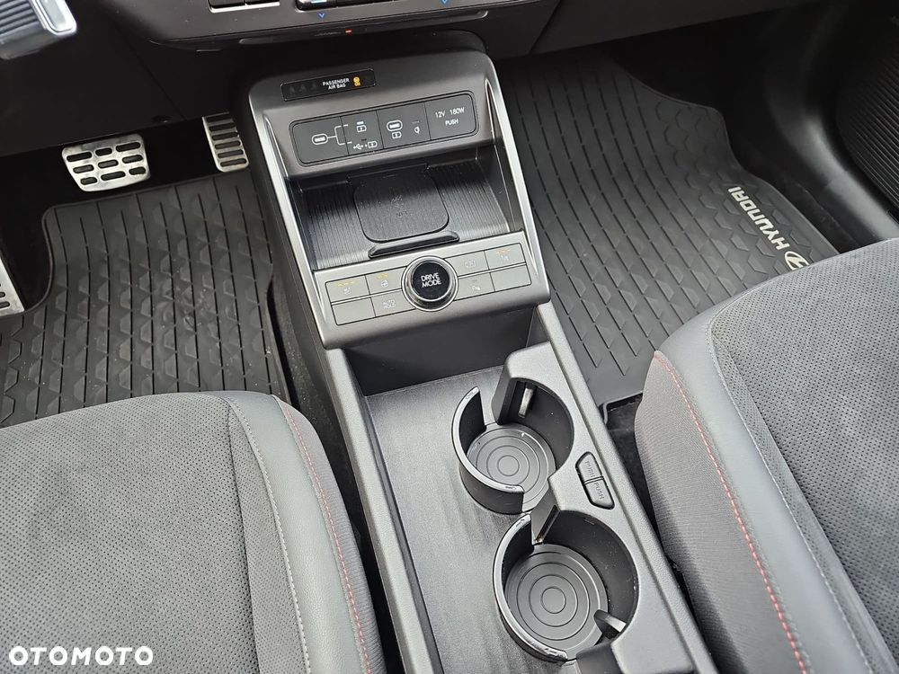 Hyundai Kona - 32