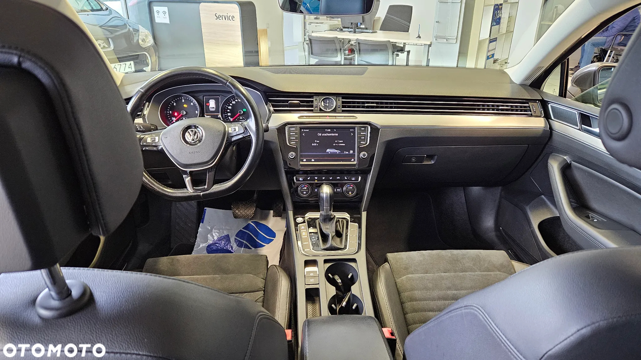 Volkswagen Passat - 10