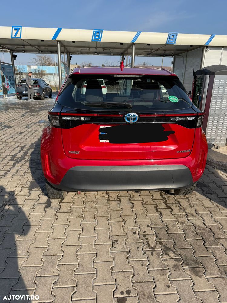 Toyota Yaris Cross 1.5 VVT-i HSD 4x2 Dynamic - 3