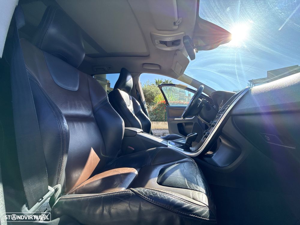 Volvo XC 60 2.0 D4 Summum Geartronic - 18