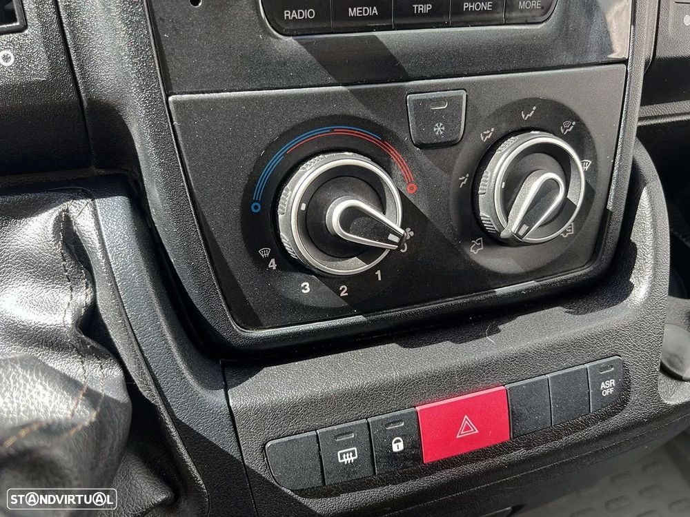 Peugeot Boxer 2.2 bluehdii 335 l2h2 premium - 12