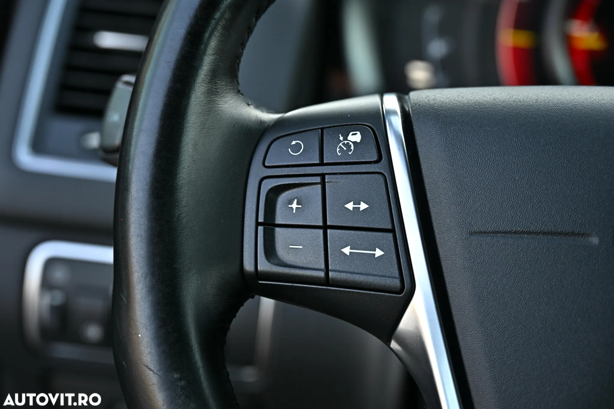Volvo XC 60 D4 Geartronic Summum - 22