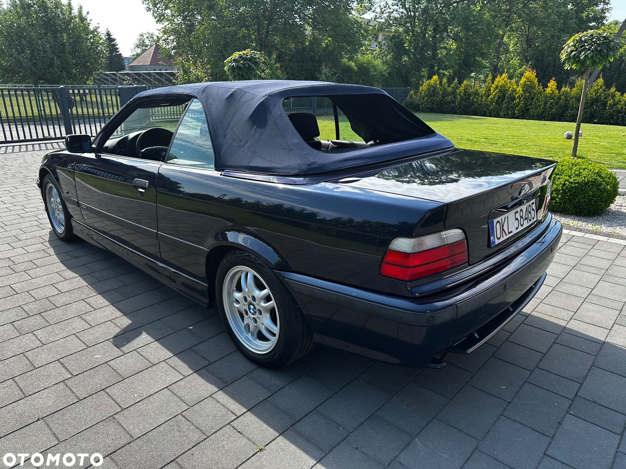 BMW Seria 3 318i Cabriolet - 35