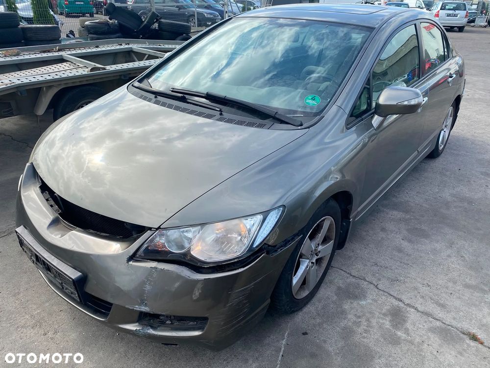 232 / Honda Civic VIII / Na Części / - 3