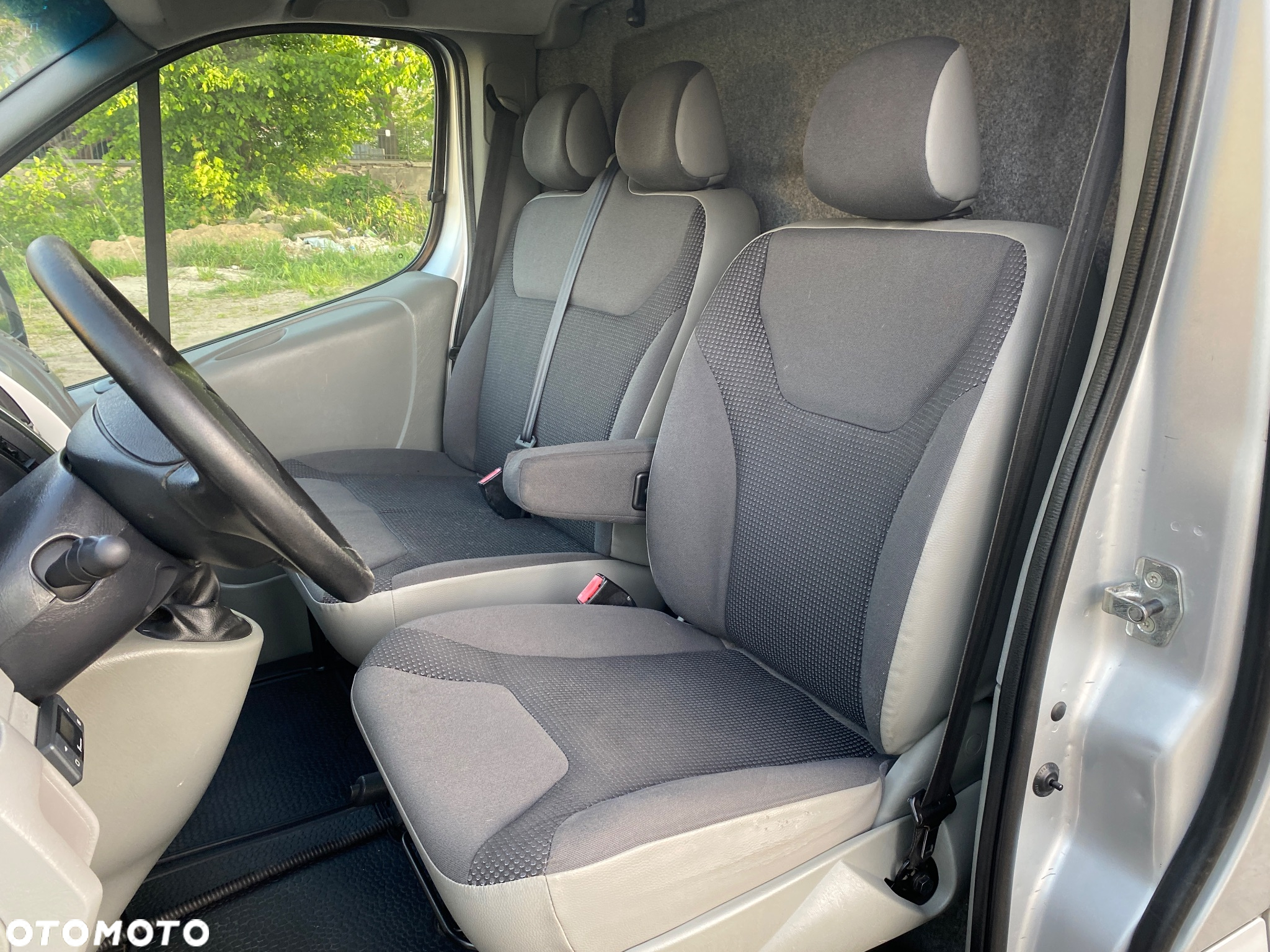 Opel VIVARO - 14