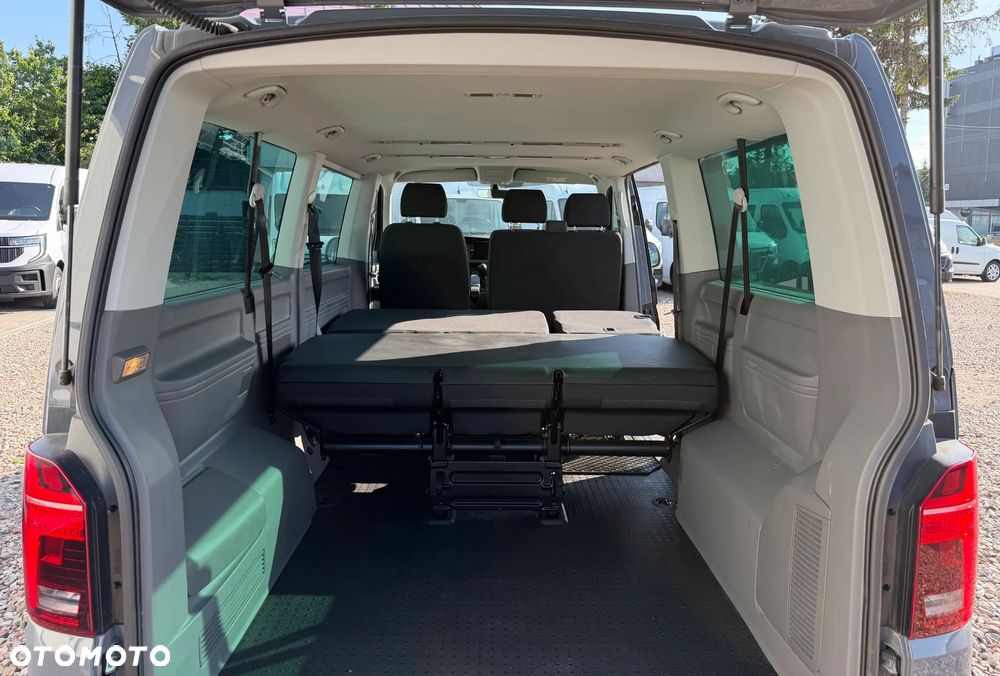 Volkswagen Caravelle - 35
