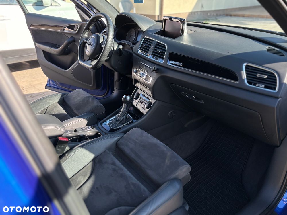 Audi RS Q3 Standard - 10