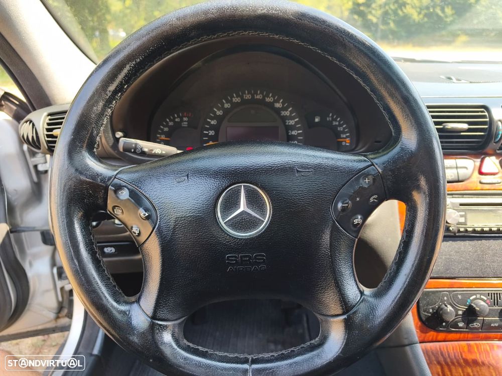 Mercedes-Benz C 220 — fotografia 19