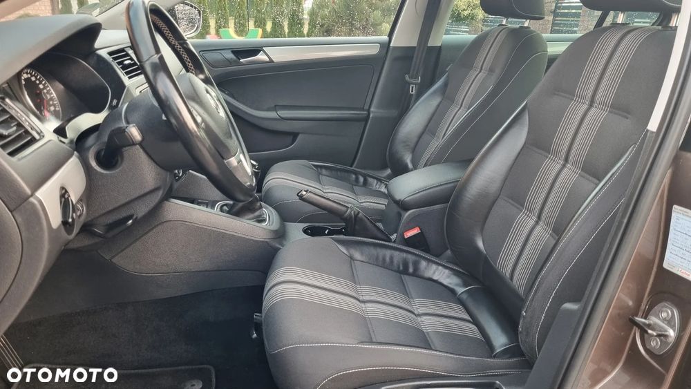 Volkswagen Jetta 1.2 TSI BlueMotion Technology Comfortline - 13
