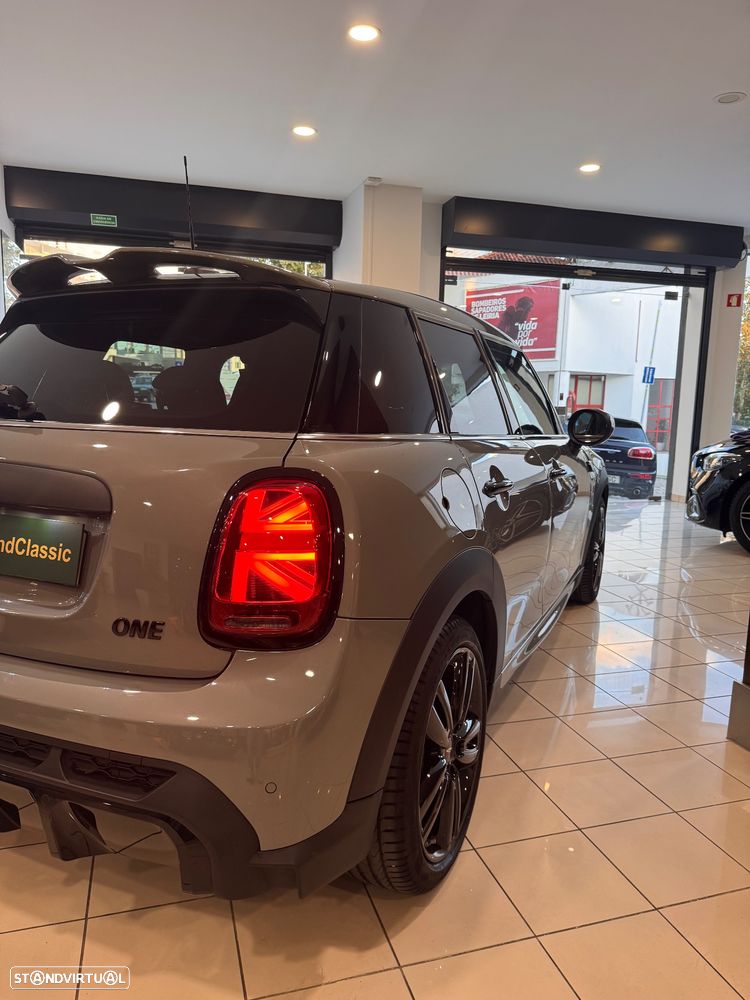 MINI 5 Portas One JCW - 11