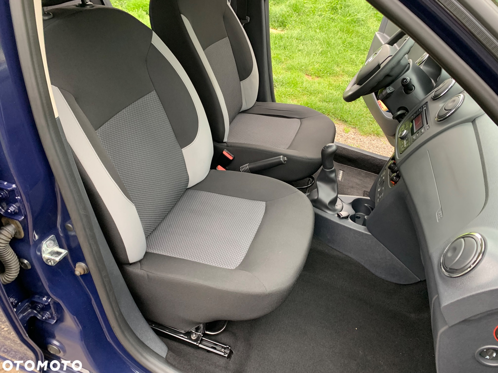 Dacia Sandero 1.2 16V 75 Celebration - 10