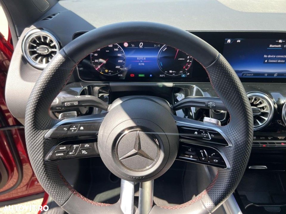 Mercedes-Benz GLA - 11