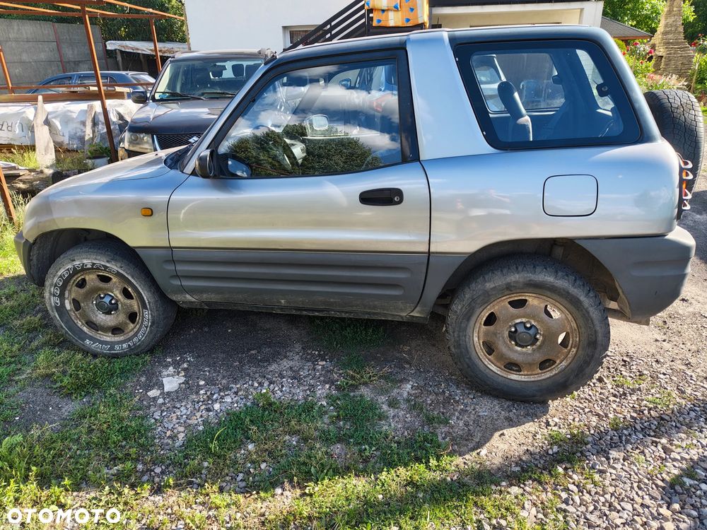 Toyota RAV4 2.0 - 2