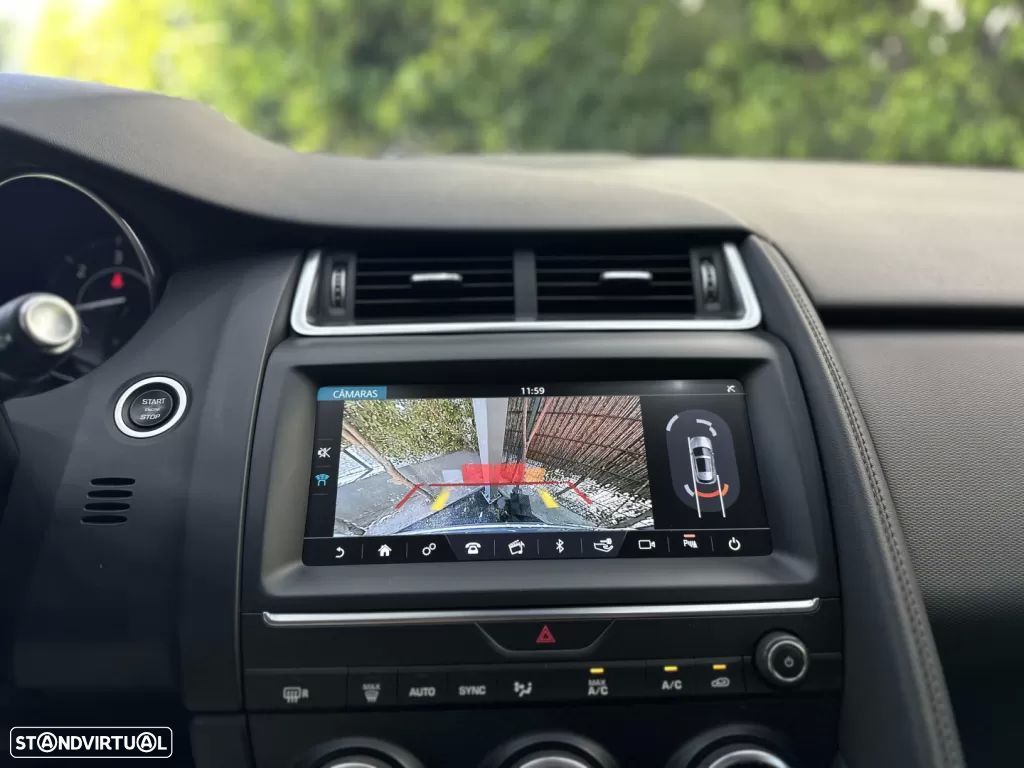 Jaguar E-Pace 2.0 i4D - 28