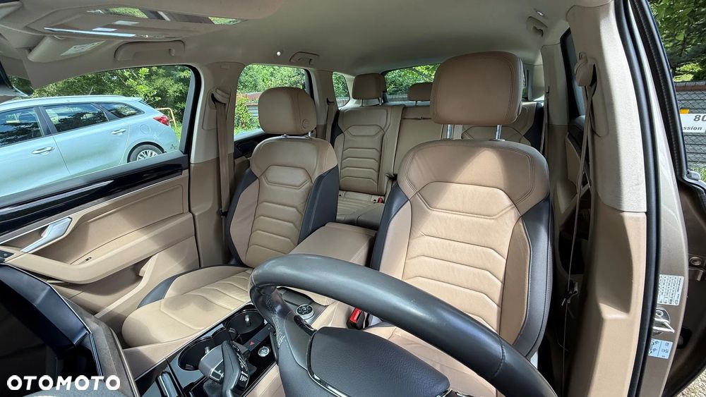 Volkswagen Touareg - 10