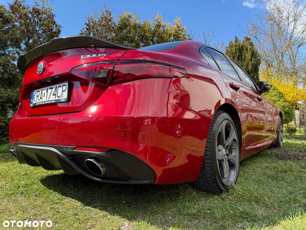 Alfa Romeo Giulia 2.0 Turbo 16V AT8-Q4 Veloce Ti - 22