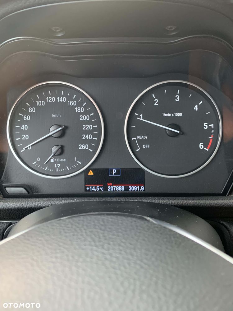 BMW Seria 2 218d - 18