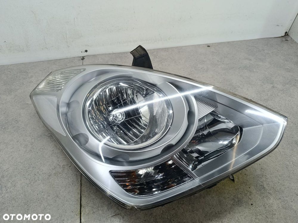 LAMPA PRZÓD PRAWA HYUNDAI H-1 II 92102-4H0XX - 2