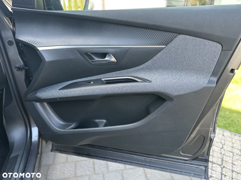 Peugeot 5008 - 10
