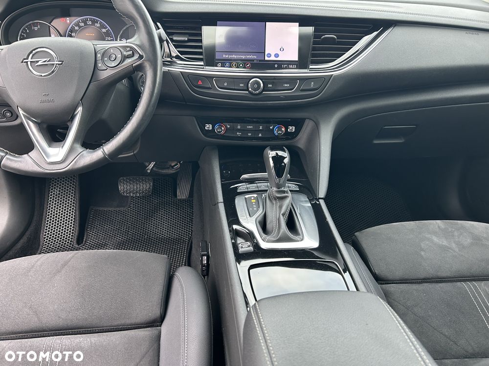 Opel Insignia - 11