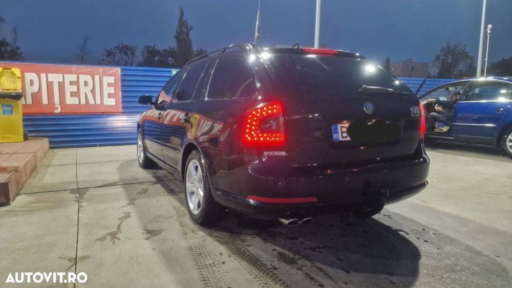 Skoda Octavia Combi 2.0 RS TDI - 9