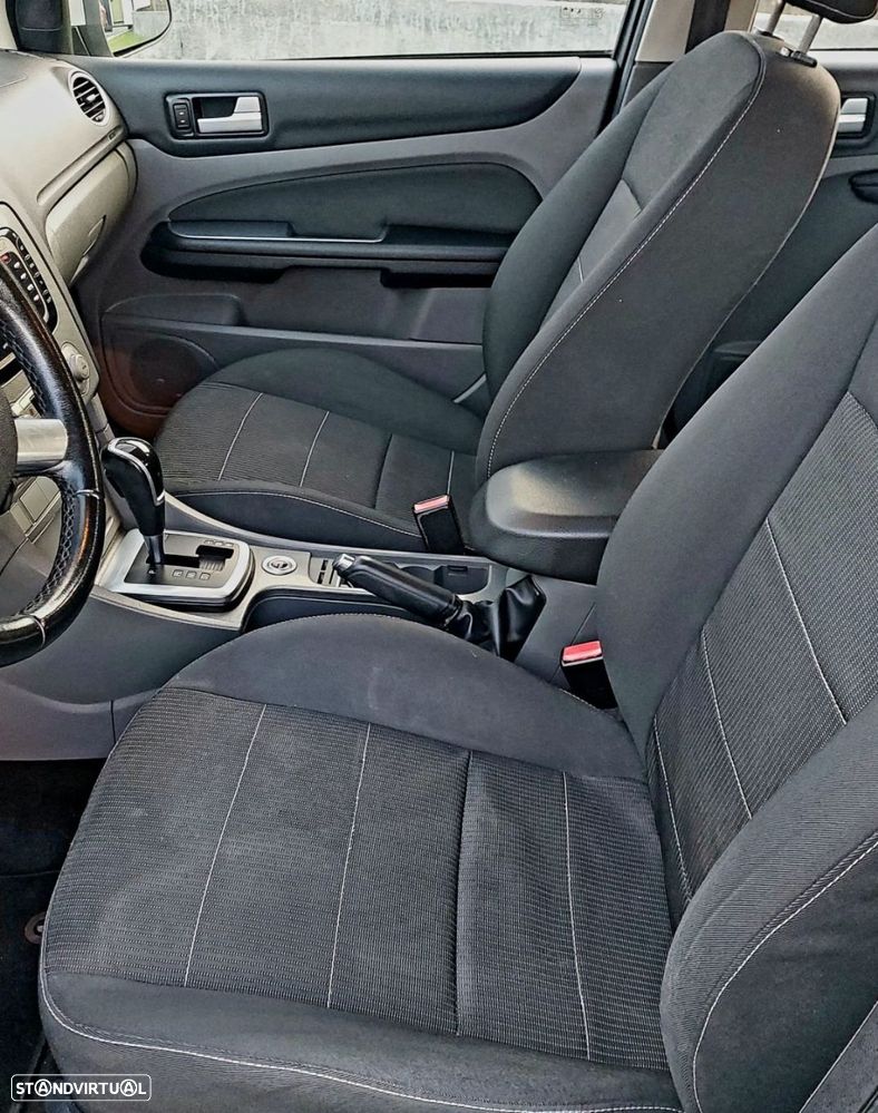 Ford Focus SW 2.0 TDCi Titanium PowerShift - 12