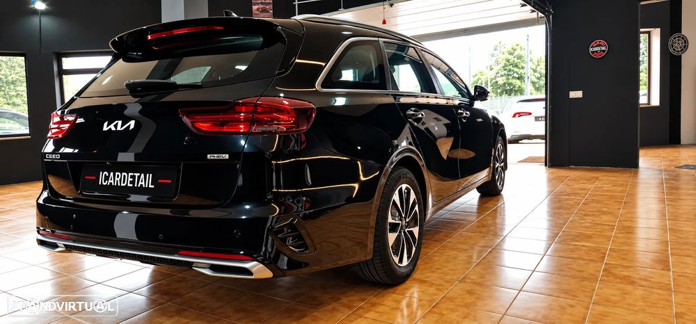 Kia Ceed SW 1.6 GDI DCT OPF Platinum Edition - 4