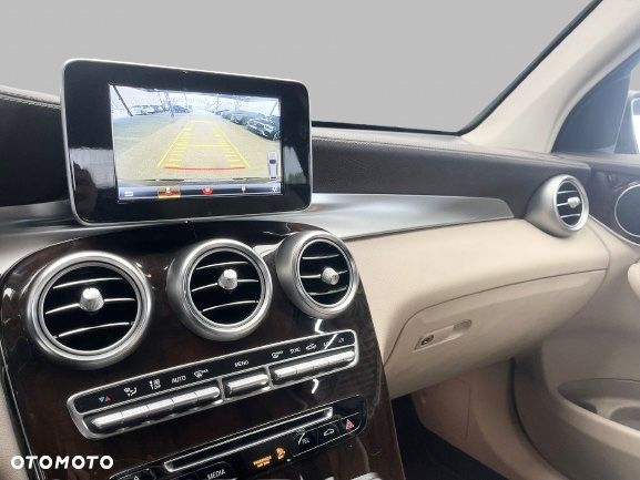 Mercedes-Benz GLC - 11