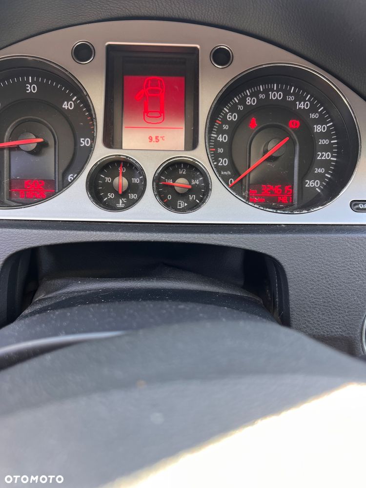 Volkswagen Passat 2.0 TDI DPF Comfortline - 12