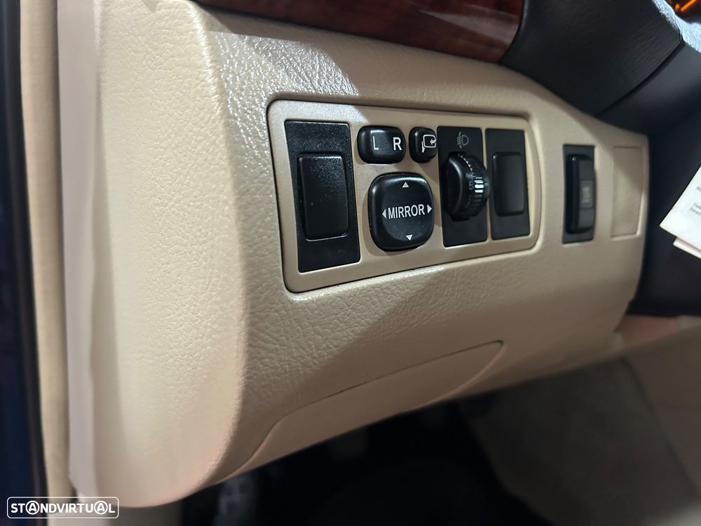 Toyota Avensis SD 2.0 D-4D Sol S/GPS - 26