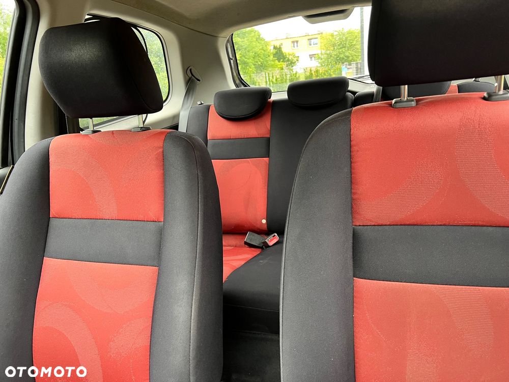 Hyundai Getz 1.1 Base - 8