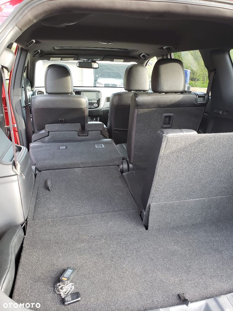 Mitsubishi Outlander - 10