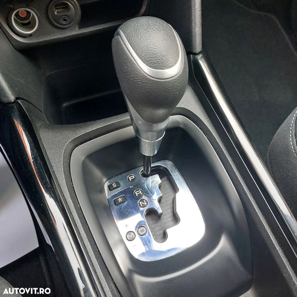 Peugeot 2008 PureTech 110 Stop&Start EAT6 Allure - 12