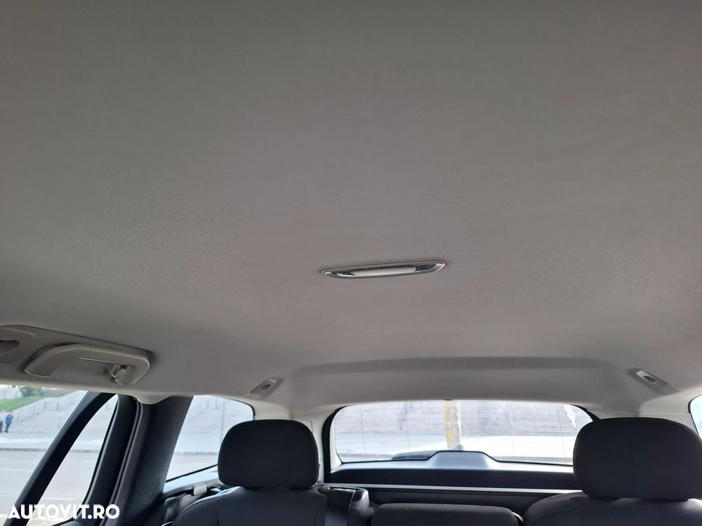 Volvo V60 B4 MHEV AT8 FWD Momentum - 19