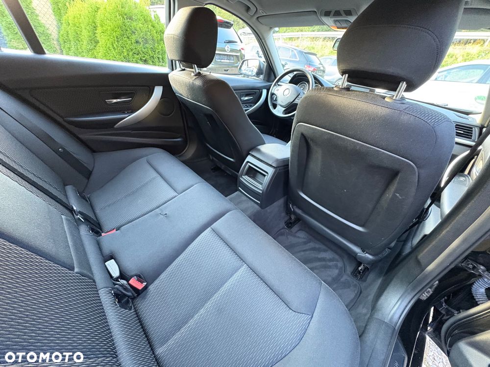BMW Seria 3 320d DPF - 24