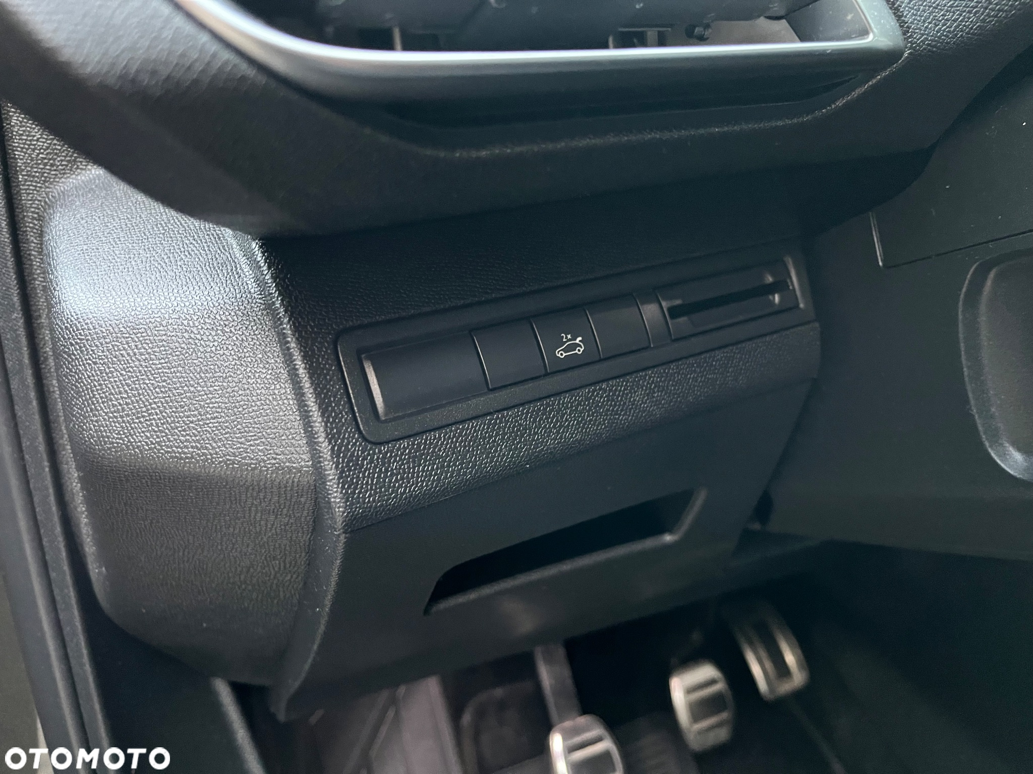 Peugeot 3008 1.2 PureTech Allure Pack S&S - 19