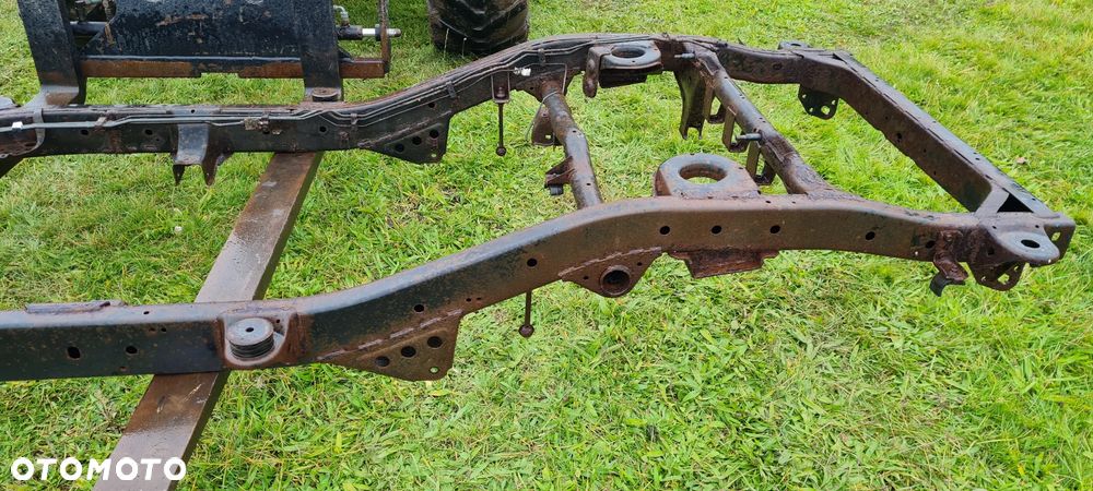 Nissan Terrano II Rama 3D - 4