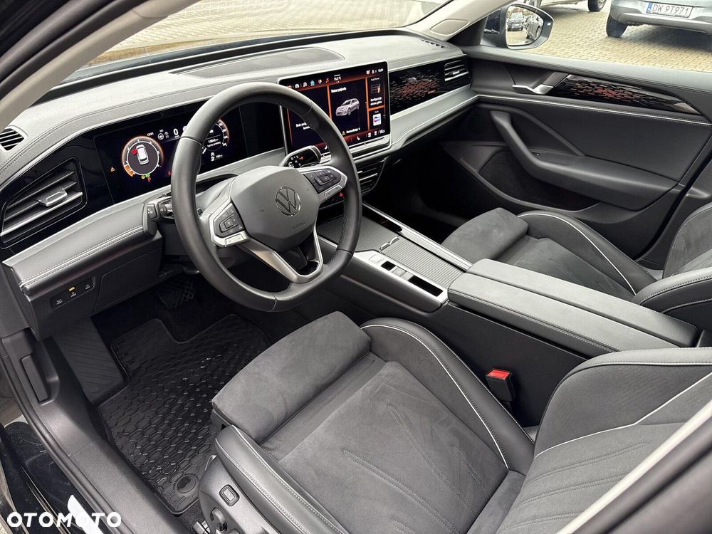 Volkswagen Passat 2.0 TDI SCR Elegance DSG - 9