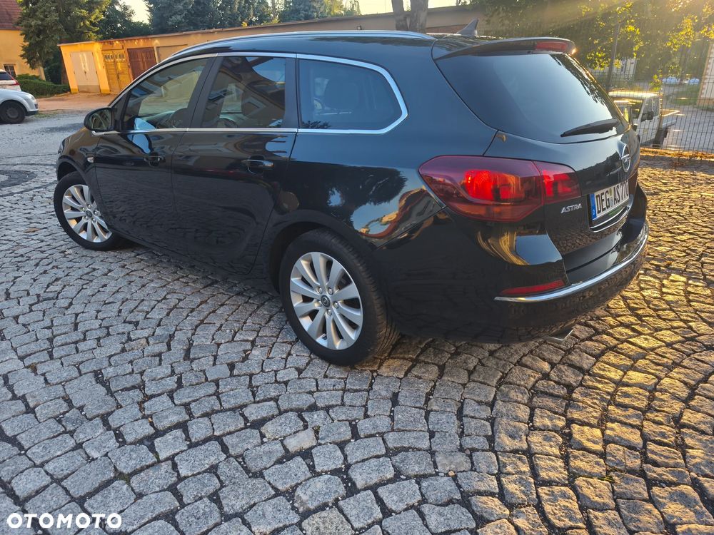 Opel Astra 2.0 CDTI Cosmo S&S - 3