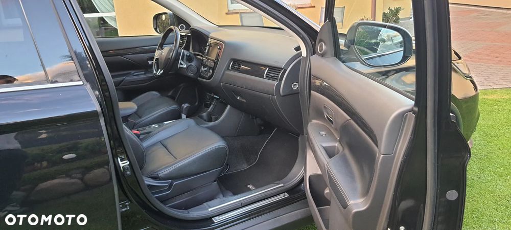 Mitsubishi Outlander - 5