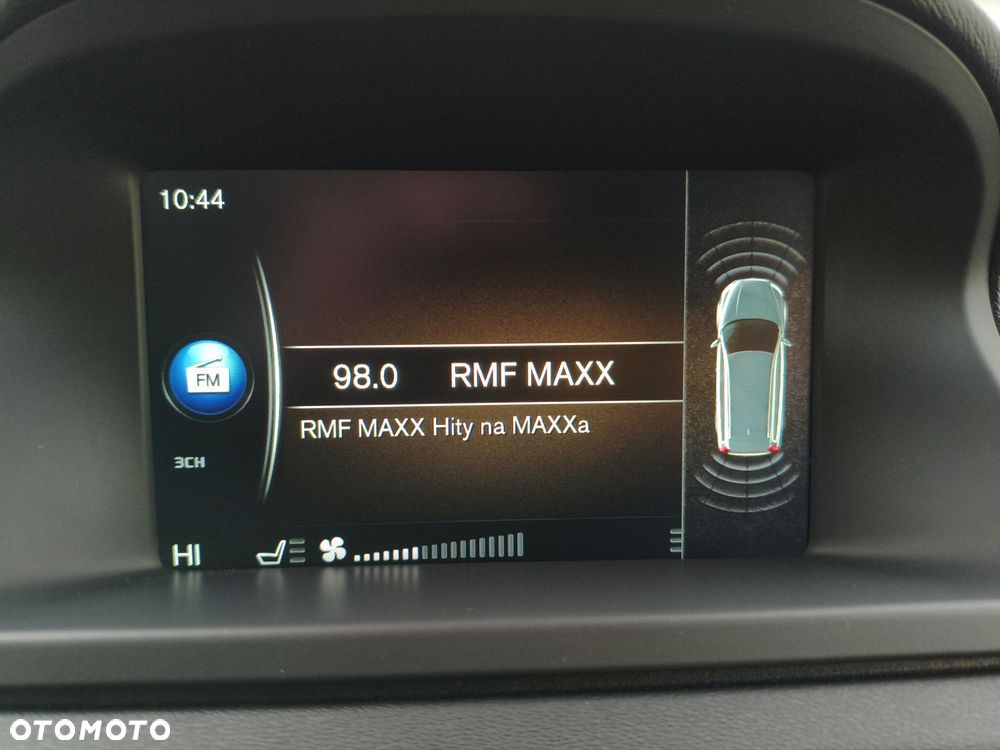 Volvo XC 70 - 24